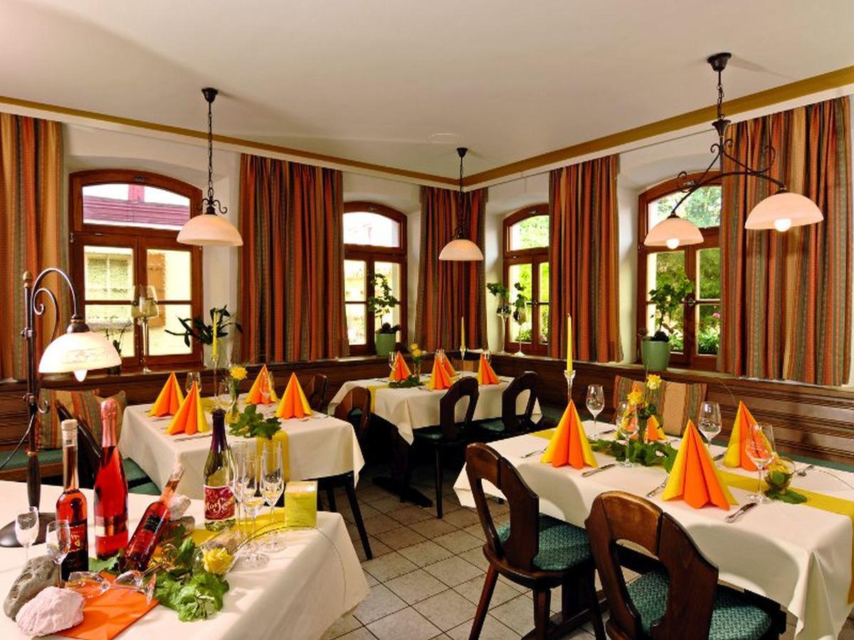 Hotel Hotel-gasthof Rotes Ross Markt Einersheim